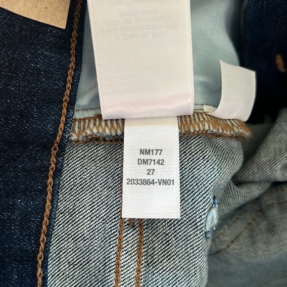 Madewell 8” Skinny Jeans in Cortland Wash - Picture 10 of 10